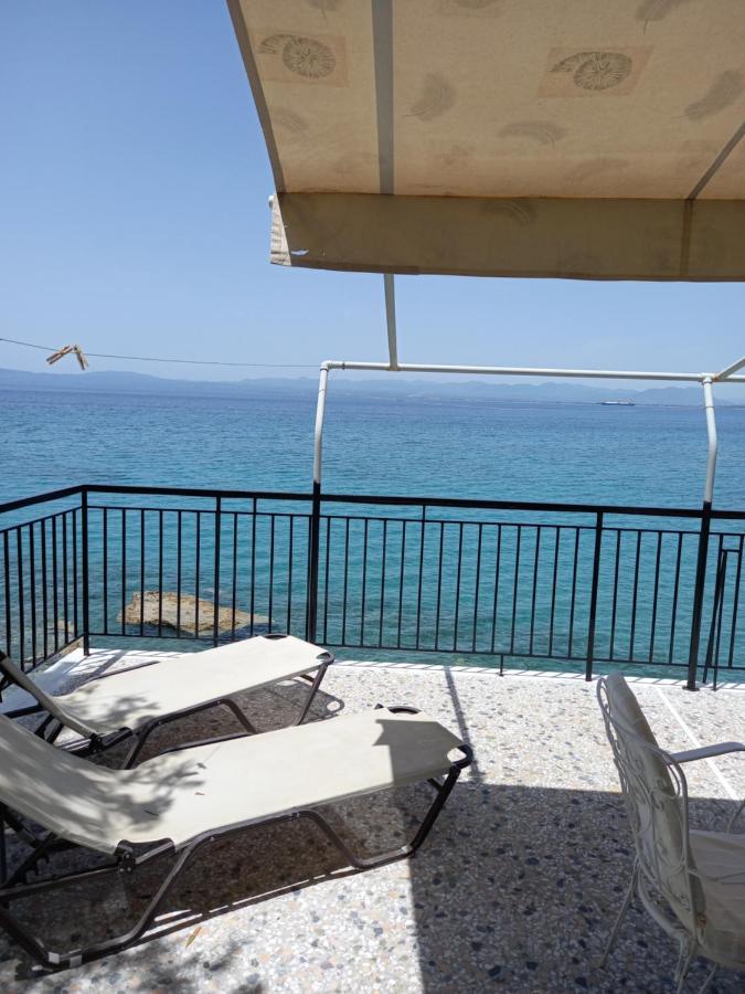 Ekie Apartment With Sea View Kalamata Exterior photo