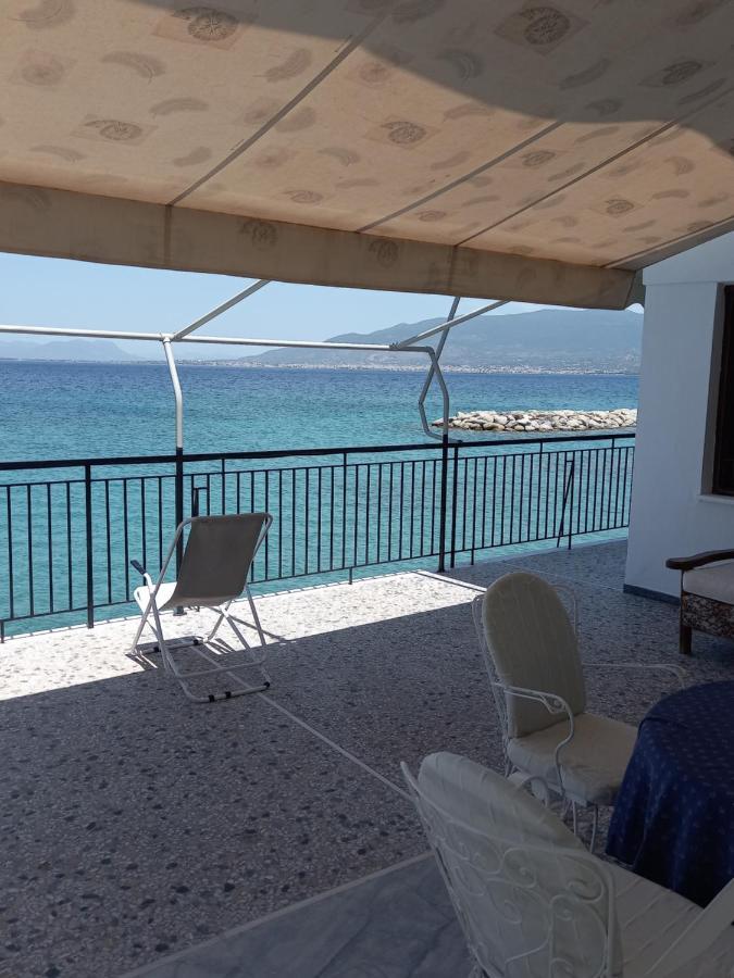 Ekie Apartment With Sea View Kalamata Exterior photo