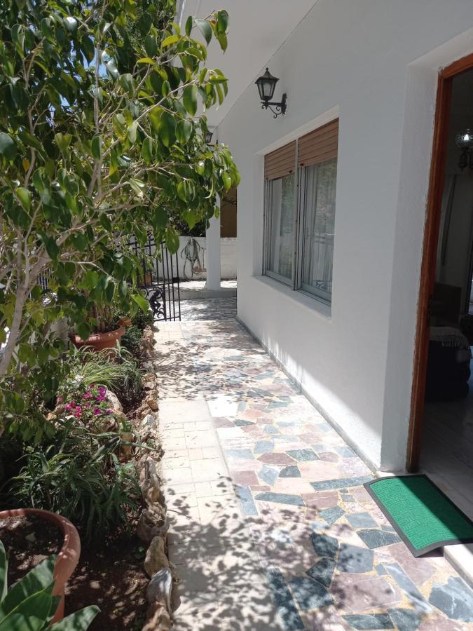 Ekie Apartment With Sea View Kalamata Exterior photo