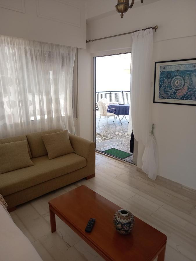 Ekie Apartment With Sea View Kalamata Exterior photo