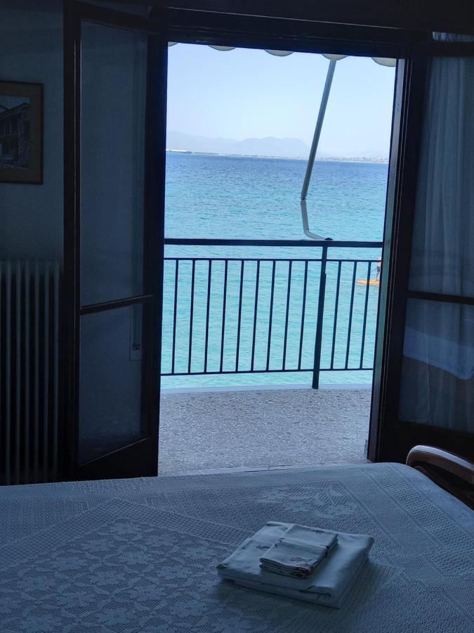 Ekie Apartment With Sea View Kalamata Exterior photo
