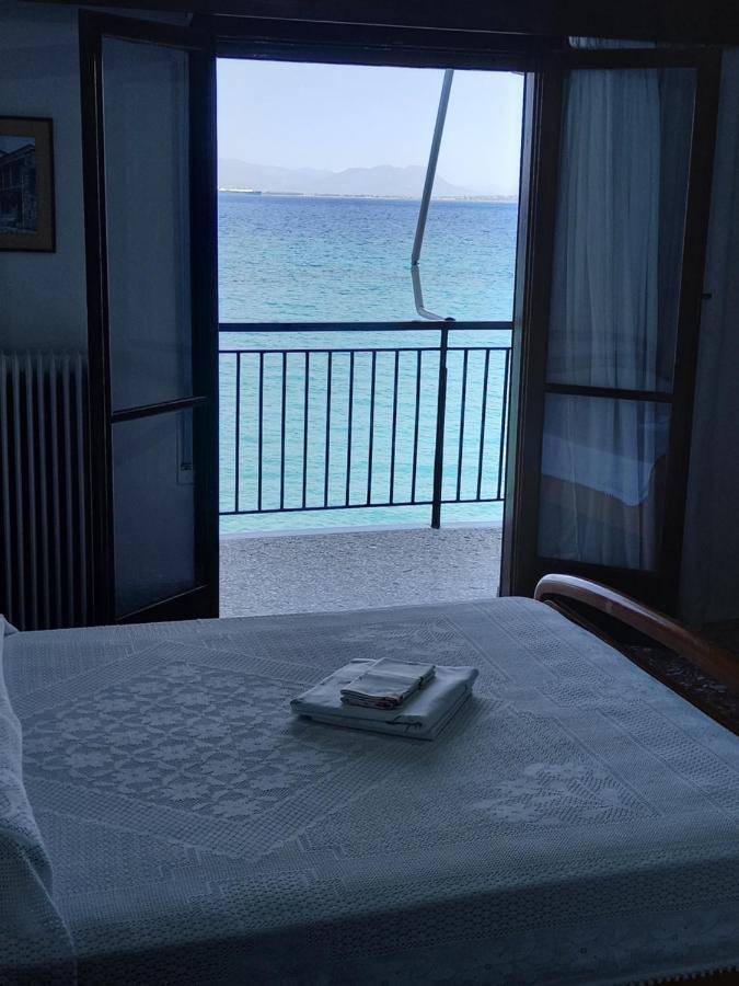 Ekie Apartment With Sea View Kalamata Exterior photo