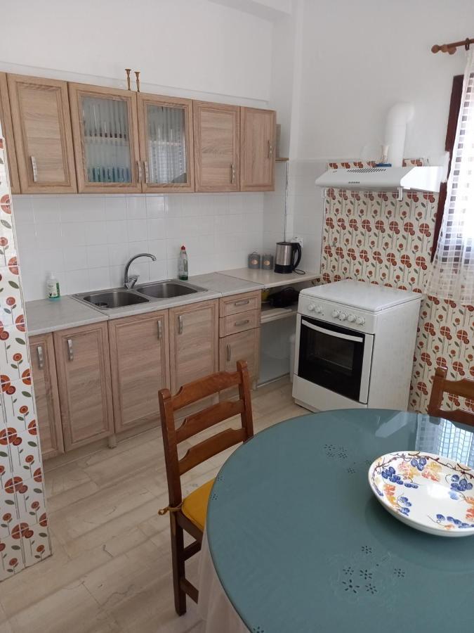 Ekie Apartment With Sea View Kalamata Exterior photo