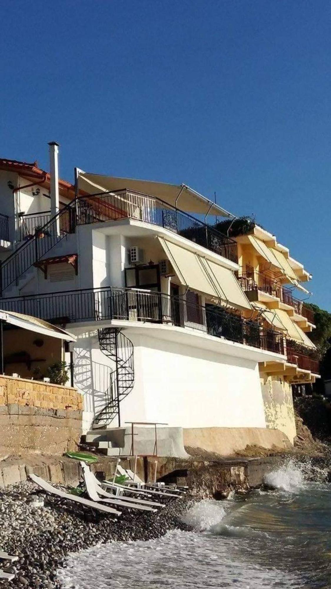 Ekie Apartment With Sea View Kalamata Exterior photo