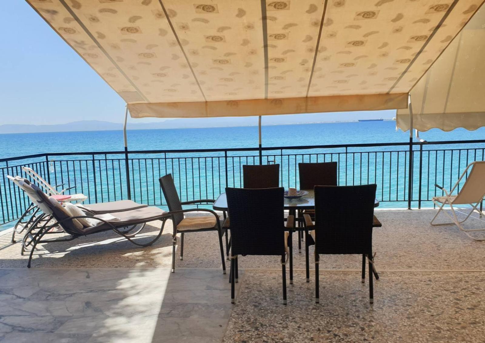 Ekie Apartment With Sea View Kalamata Exterior photo
